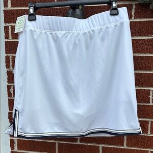 -*NWT* Crown & Ivy Golf White w/Navy Trim Skort Women's Size Medium